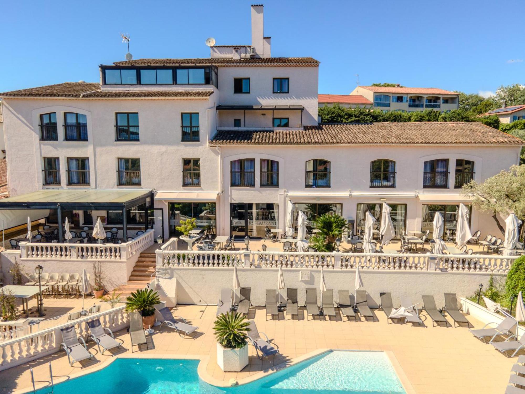 Hotel & Restaurant Perla Riviera Villeneuve-Loubet Exterior photo