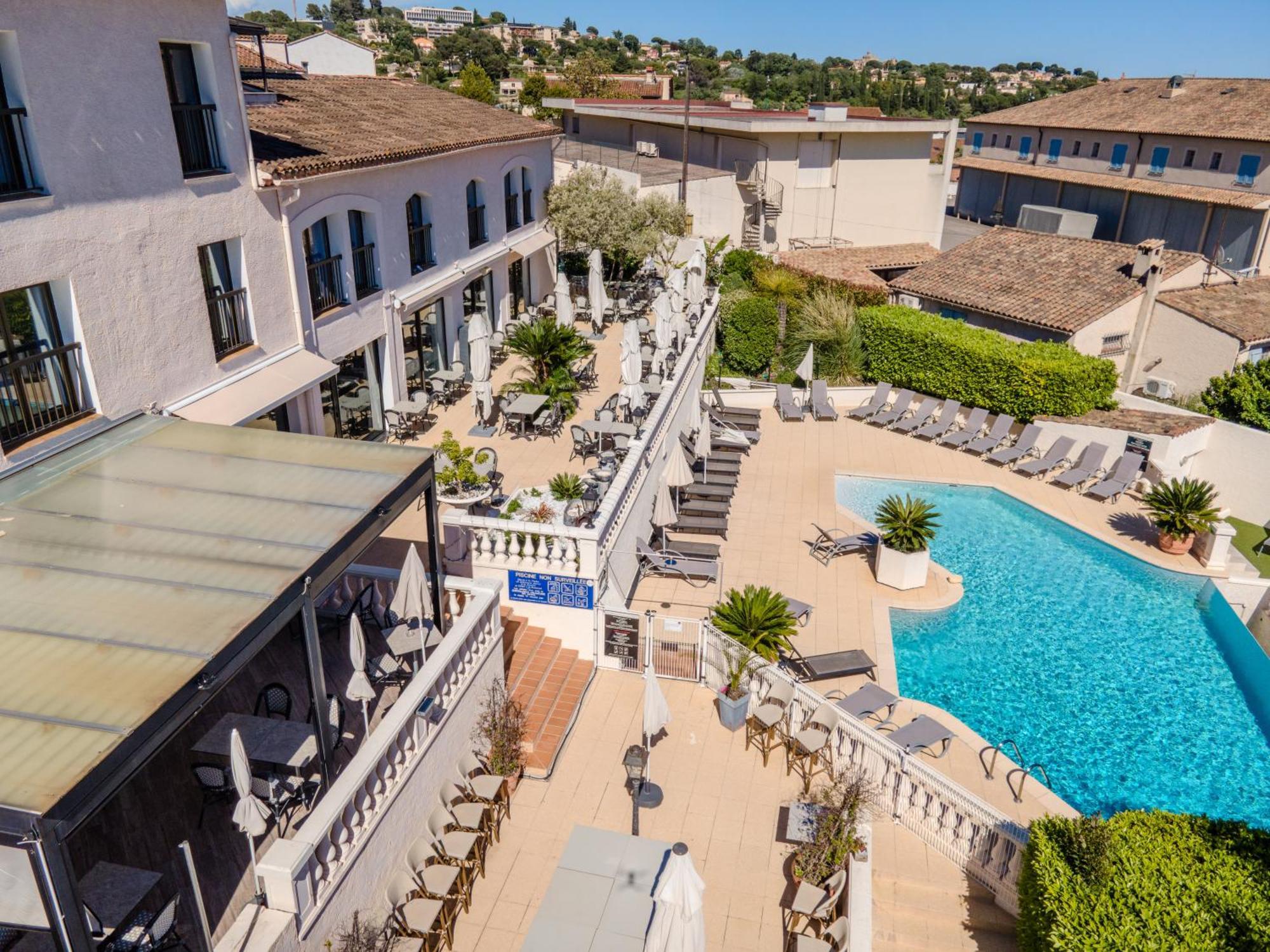 Hotel & Restaurant Perla Riviera Villeneuve-Loubet Exterior photo